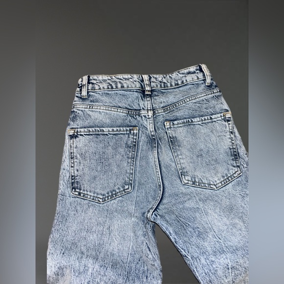 We The Free People Acid Wash Blue Skinny Jeans with Vintage Distressed Look - Picture 10 of 11